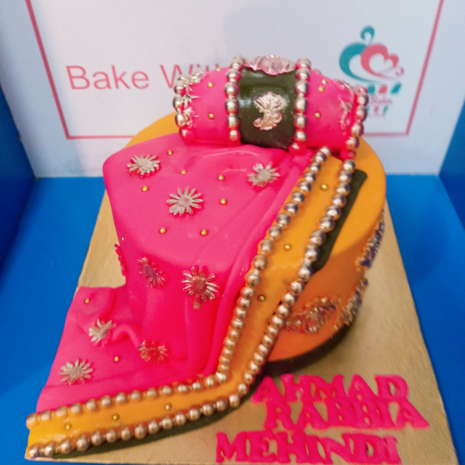 Royal Mayo Festive Cake